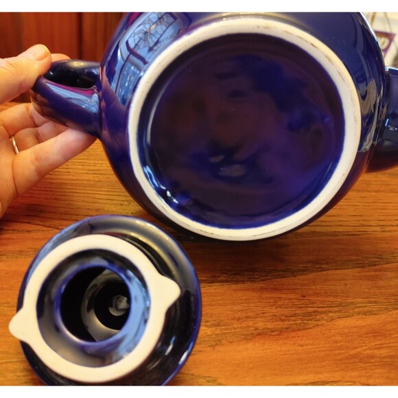 Dark Cobalt Tea Pot 1 Qt Capacity EC - Picture 6 of 7